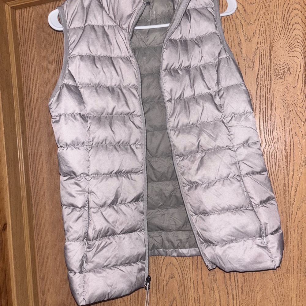 Eddie Bauer Metallic Gray Puffer Vest